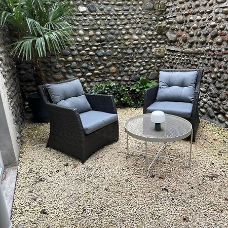 Le Patio : Appartement Chic 3 Chambres Au Coeur De Pau Exterior foto